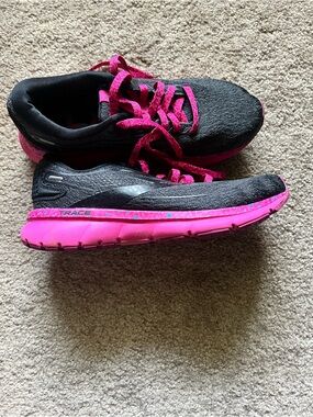 BrooksTrace Women’s Running Shoe-Pink Leopard-6.5